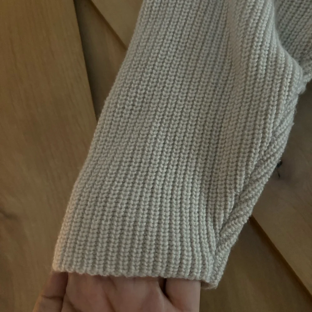 THE RESET The Fab Funnel Sweater Cream Size XS Wool Cashmere Blend